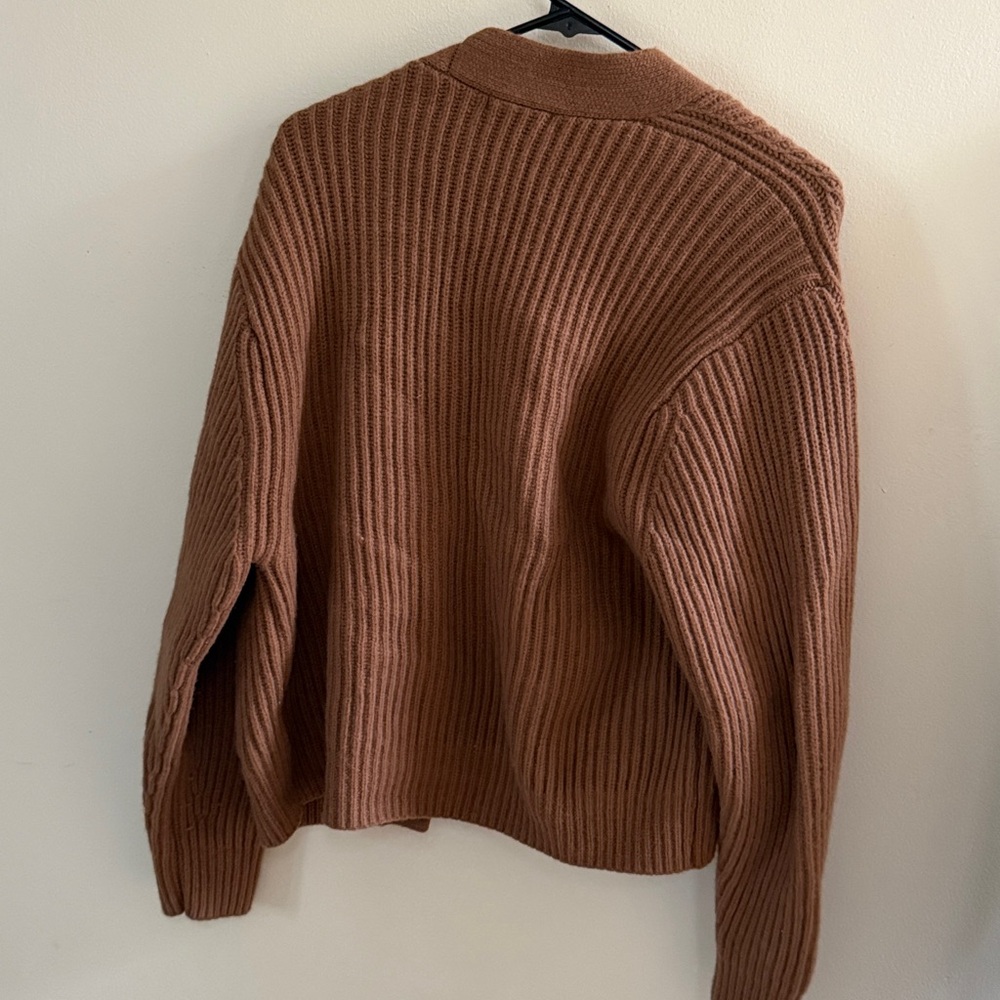 Uniqlo Brown Ribbed Women's Sweater - Picture 2 of 2